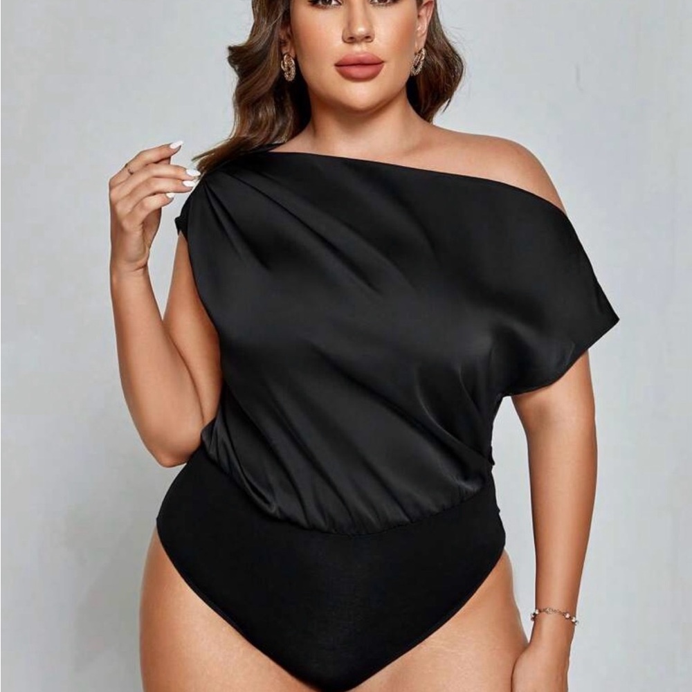 One Shoulder Bodysuit – Size 0XL – NWT
